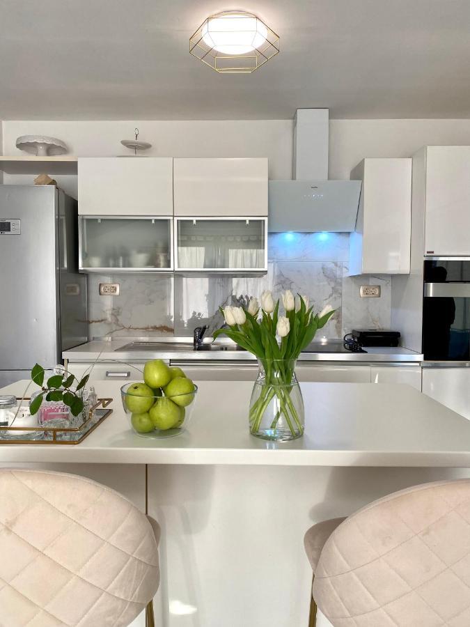 Apartman Bartol Betina  Exteriör bild