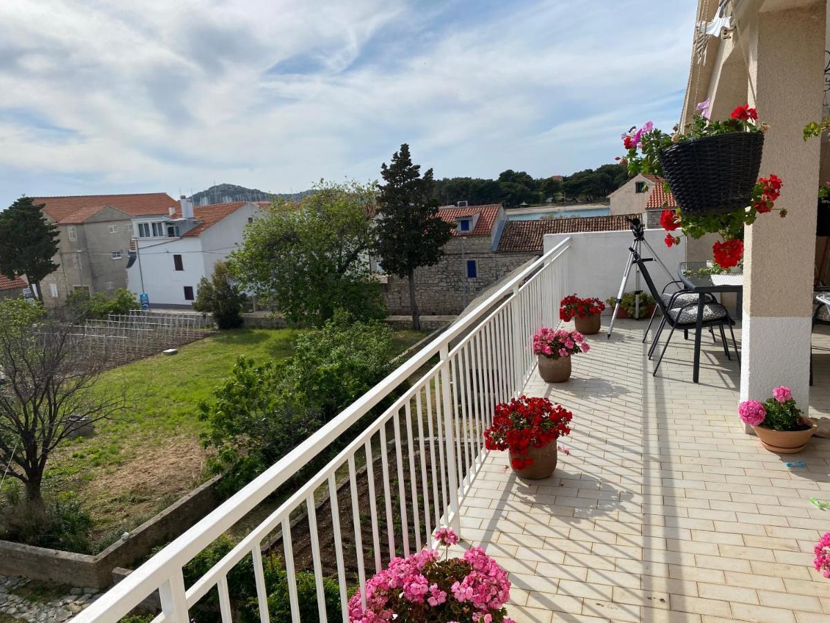 Apartman Bartol Betina  Exteriör bild